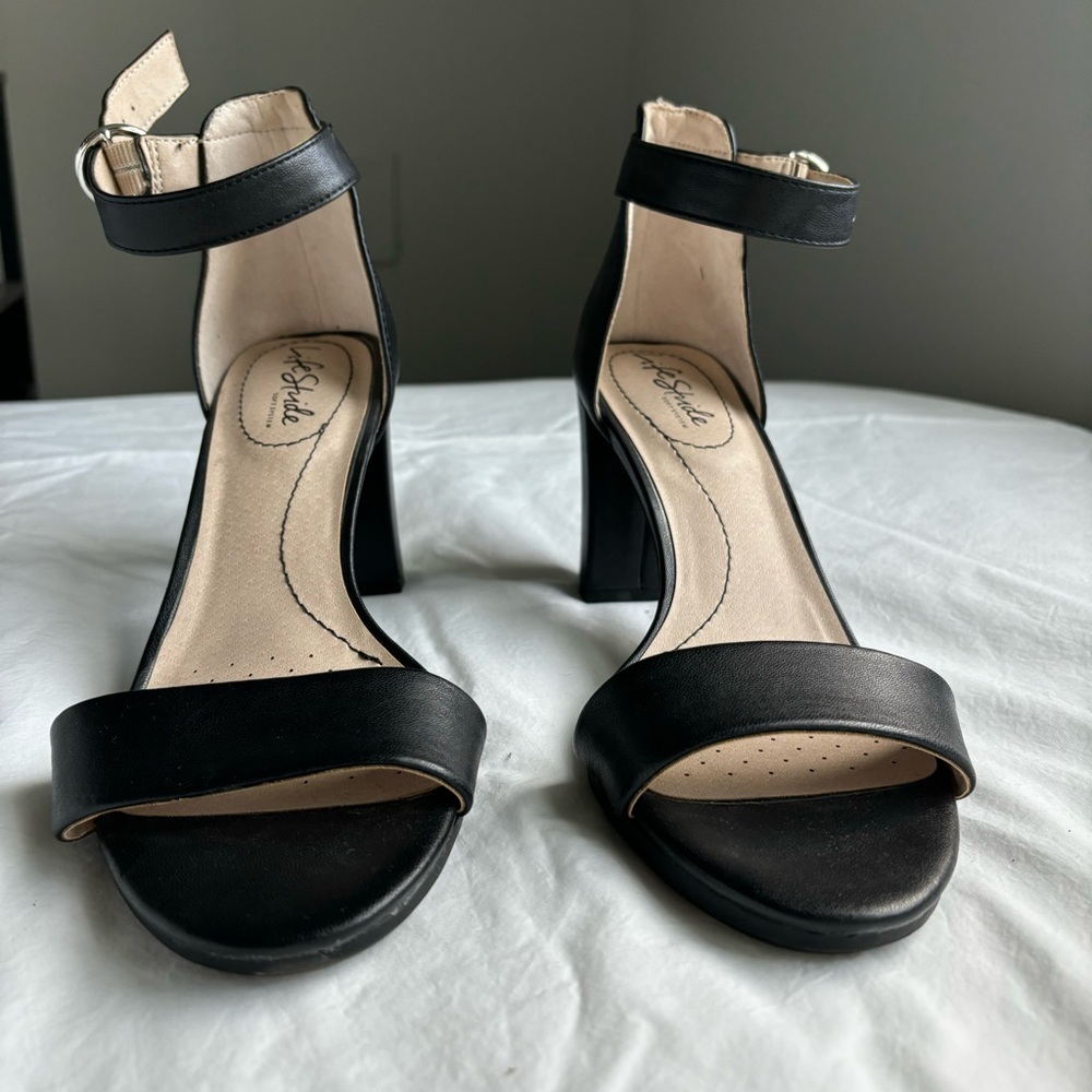 Life Stride Black High Heels Size 8.5